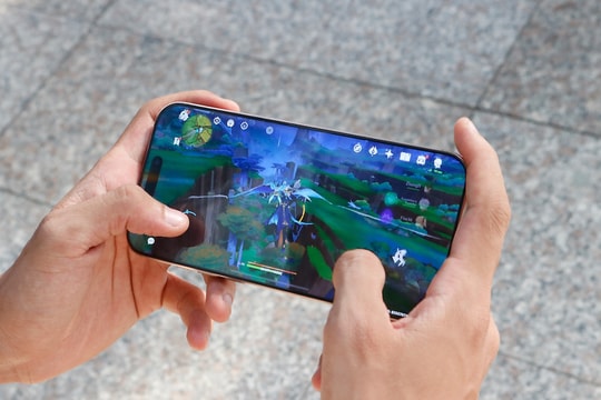 Trải nghiệm 7 ngày với iPhone 16: Pin “trâu” đến đâu mà khiến người dùng bất ngờ?