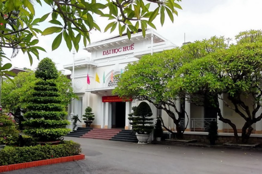 Trường đại học top đầu ở TP trực thuộc Trung ương thứ 6 của Việt Nam: Điểm chuẩn cao nhưng học phí rẻ bất ngờ, có ngành miễn phí 100%