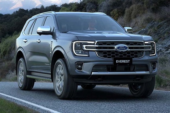 Ford Everest giảm sâu đầu tháng 5: Nội thất tiện nghi, khả năng off-road cực chất