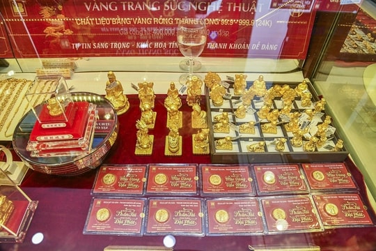 Thị trường kim loại quý hôm nay 8/5/2025: Chênh lệch giá vàng tăng cao, bạc mất đà