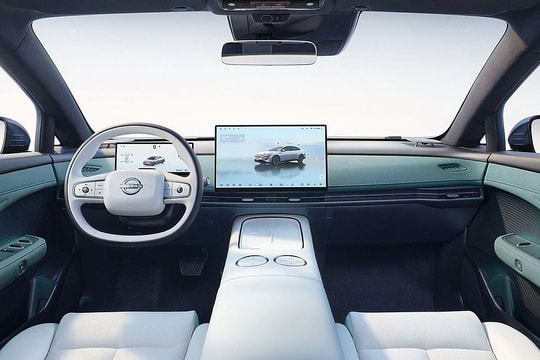 Chiếc ô tô khiến Camry "toát mồ hôi": Nội thất như phòng VIP, giá chỉ hơn 400 triệu