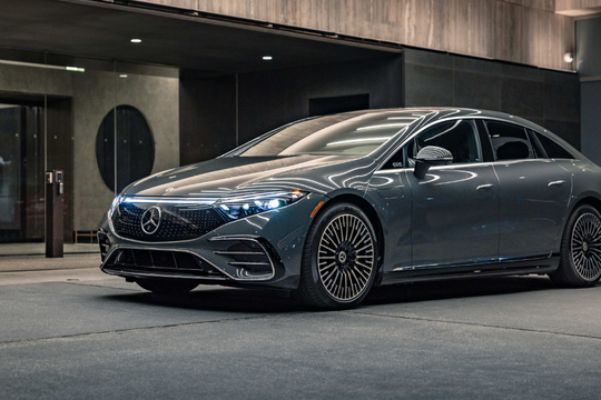 Ồ ạt giảm giá từ Honda đến Mercedes-Benz: Mua ô tô thời điểm này đang "lời" nhất năm?