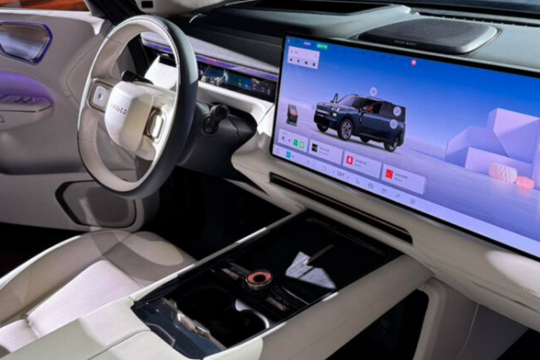 Mẫu ô tô đang khiến thị trường SUV 7 chỗ chao đảo: Chạy không cần xăng, giá "rẻ" hơn Fortuner