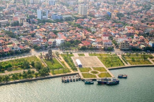 Sáp nhập Quảng Bình và Quảng Trị: Vì sao Đồng Hới được “chọn mặt gửi vàng”?