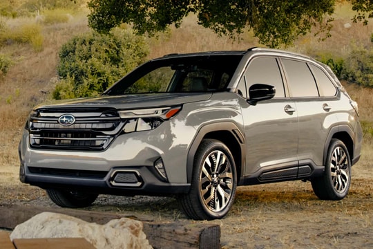 Loạt ô tô giảm giá chưa từng có: Có mẫu "rơi" hơn 200 triệu đồng