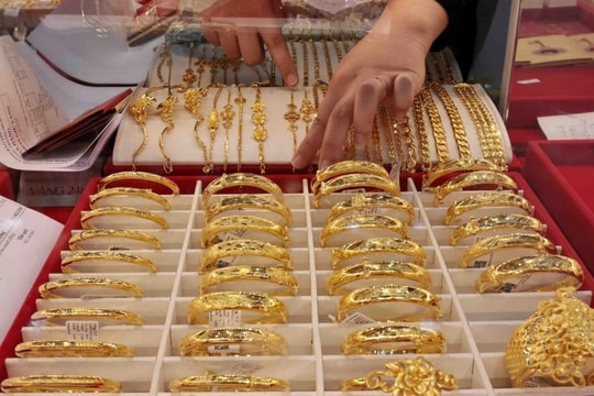 Dự báo giá vàng ngày mai 13/5: Chờ kiểm thử vùng hỗ trợ này