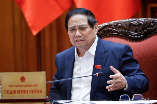 Thủ tướng: Các bộ cần rà soát, phân cấp, phân quyền hơn nữa cho địa phương