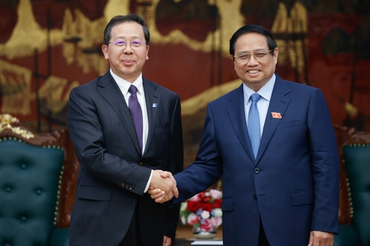 Thủ tướng Phạm Minh Chính tiếp Chủ tịch Tập đoàn Hoa Điện Trung Quốc