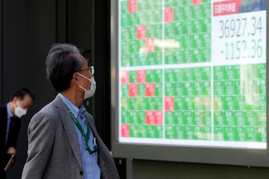Chứng khoán châu Á diễn biến trái chiều trước áp lực lạm phát