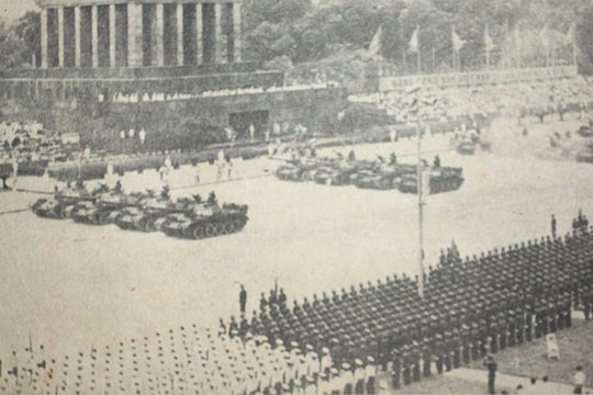 Nhớ lại lễ duyệt binh lớn nhất Việt Nam tại Hà Nội - Tuyên ngôn bằng thép và lòng tin