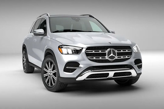 Tôi đã lái thử cả GLE 450 và Mercedes AMG GLE 53: Một bên như phòng khách di động, một bên như xe đua khoác vest