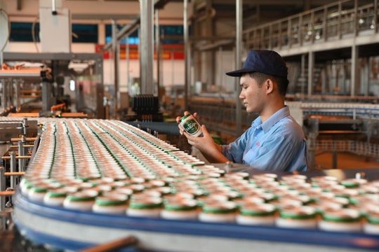 Hé lộ công nghệ tiết kiệm nước đằng sau mỗi lon bia SABECO