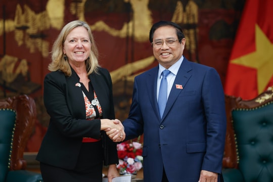 Thủ tướng đề nghị WB tiếp tục hỗ trợ Việt Nam 'làm giàu', xây dựng hạ tầng chiến lược