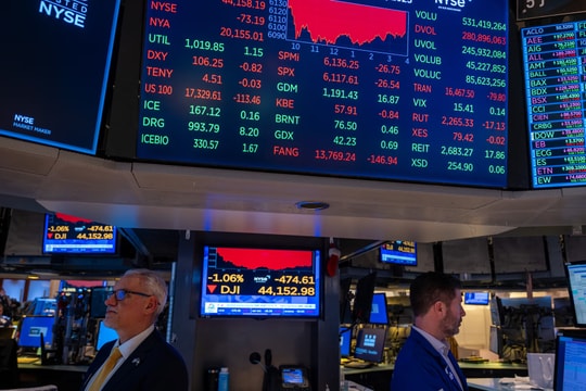 Chứng khoán Mỹ trái chiều, cổ phiếu công nghệ bứt phá ấn tượng