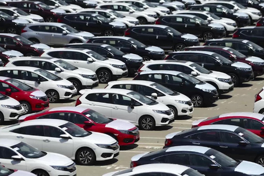Ô tô ngoại ồ ạt đổ bộ, Việt Nam nhập khẩu từ quốc gia nào nhiều nhất?