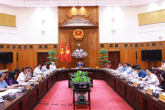 Thủ tướng: Xác định lộ trình miễn viện phí cho nhân dân sớm nhất có thể