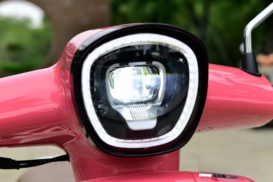 Chiếc xe máy khiến Honda Air Blade "mất ngủ" vì trang bị quá ngon, giá chưa tới 40 triệu