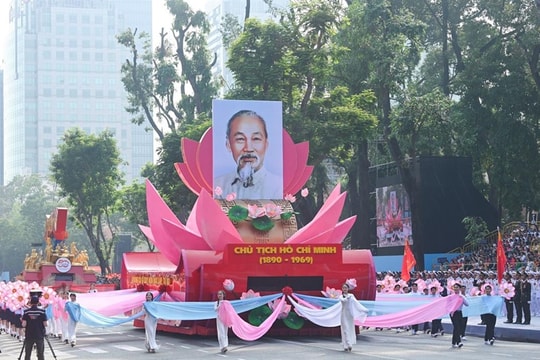 Bài viết của Tổng Bí thư Tô Lâm: Bác vẫn cùng chúng cháu hành quân