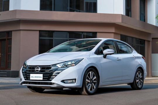 Loạt ô tô cỡ B "rủ nhau" giảm mạnh tay, có mẫu chưa tới 400 triệu