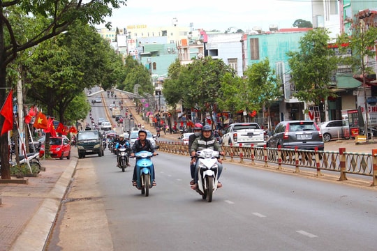 Đón sóng sáp nhập tỉnh, một đại gia phố Núi muốn đổi tên, quá khứ từng liên quan đến Vạn Thịnh Phát