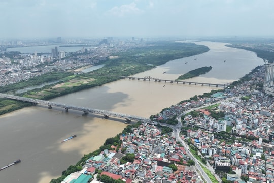 Chỉ vài giờ nữa thôi, đôi bờ sông Hồng sẽ chứng kiến một bước ngoặt hạ tầng mới của Thủ đô