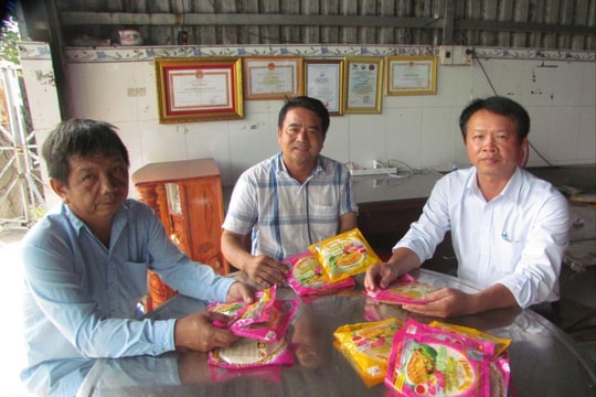 Bỏ làm công nhân, anh nông dân Tây Ninh khởi nghiệp bán "đặc sản quê", giờ là sản phẩm nổi tiếng, thu nhập cao ngất ngưởng