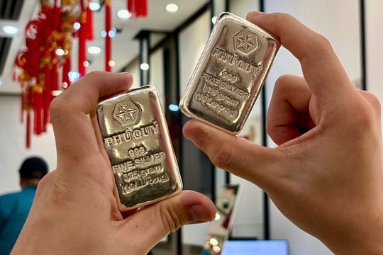 Giá bạc hôm nay 20/5: Bật tăng hàng loạt