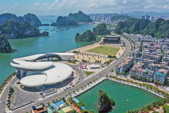 Không phải sáp nhập, Quảng Ninh vẫn tái cấu trúc bộ máy mạnh mẽ hơn nhiều tỉnh khác