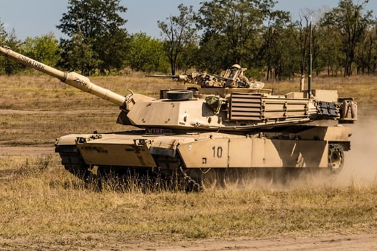 Xe tăng nặng 76 tấn, tiêu diệt mục tiêu trong tích tắc… nhưng mắc kẹt vì một vũng bùn