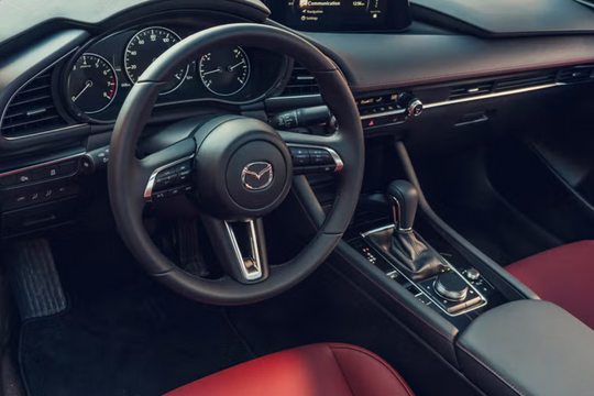 Chiếc sedan với thiết kế đẹp nhất phân khúc C âm thầm giảm giá mạnh