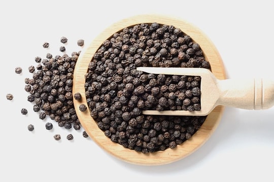 Giá tiêu hôm nay 23/5: Thị trường giữ giá cao, tín hiệu xuất khẩu đang nóng dần