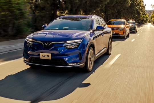 Sau cú bắt tay, Viettel vận động 70.000 nhân viên dùng xe điện VinFast với ưu đãi đặc biệt