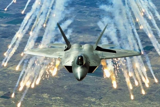 Máy bay tiêu tốn hơn 1,5 tỷ mỗi giờ bay, lặn dưới radar, tiêu diệt mục tiêu từ 200 km mà không bị phát hiện