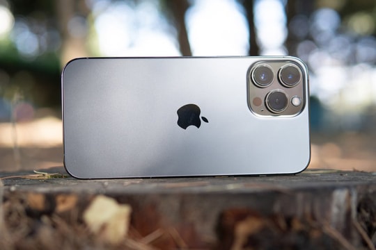 Chiếc điện thoại “già mà chất” nhất dòng nhà iPhone: Mượt ngang ngửa, pin trâu hơn, giá chỉ rẻ bằng nửa iPhone 16