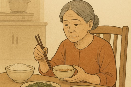 “Mẹ là người rời bàn ăn cuối cùng và ăn những gì còn lại”, sự vĩ đại của người phụ nữ đôi khi nằm ở những điều tưởng chừng rất nhỏ bé