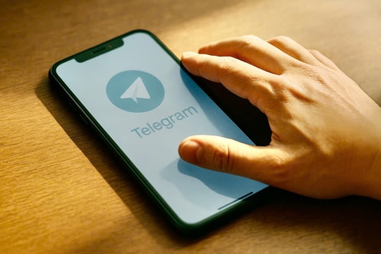 Gửi chị Telegram – Người bạn không còn được chào đón