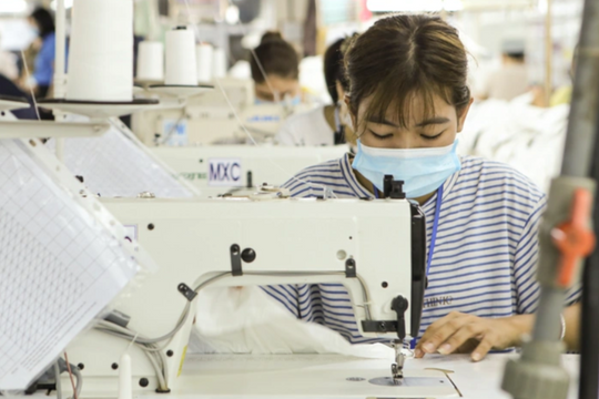 Doanh nghiệp dệt may phủ sóng khắp các tỉnh phía Nam báo lãi lớn, làm không hết việc từ giờ đến cuối năm