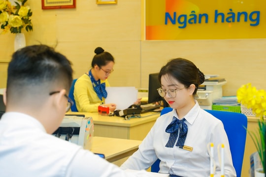 Lãi suất ngân hàng hôm nay 26/5: Mức cao nhất thuộc về một nhà băng tầm trung