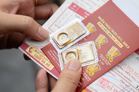 Mẹ chỉ mua vàng ở một cửa hàng suốt 10 năm, tôi còn tưởng đấy là người nhà, khi biết sự thật mới thấm thía