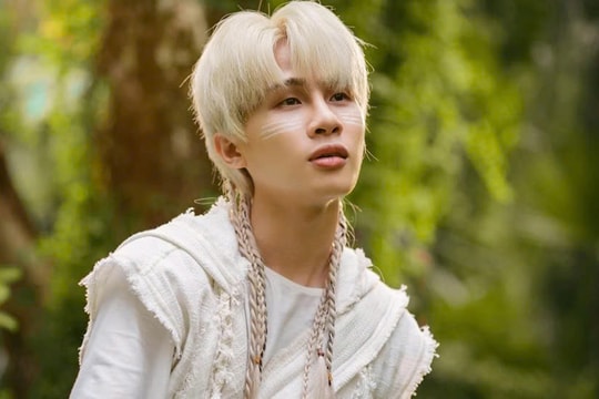 Người phụ nữ quyền lực đứng sau Jack- J97 là ai?