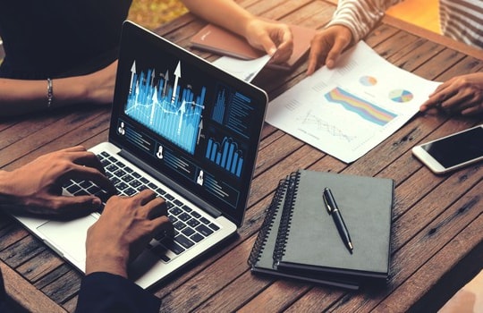 Khối ngoại "nhẹ tay" bán ròng phiên 28/5, cổ phiếu họ Vin giữ nhịp hút vốn