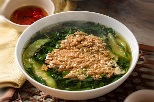 Loại rau giải nhiệt mùa hè nhưng dễ gây sỏi thận, rối loạn tiêu hóa