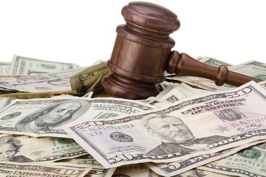 Nhiều doanh nghiệp niêm yết bị xử phạt thuế, có trường hợp truy thu gần 800 triệu đồng