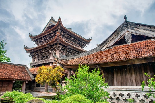 Ngôi cổ tự gần 400 năm tuổi, trải rộng 58.000m²: Kiến trúc “nội công ngoại quốc”, gác chuông đẹp nhất Việt Nam