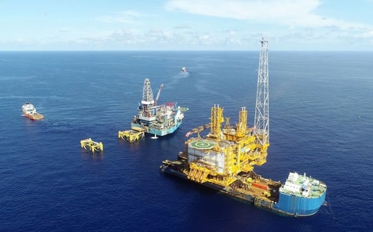 Kế hoạch đầu tư 28.000 tỷ mở khóa tiềm năng tăng giá gần 60% cho cổ phiếu một doanh nghiệp dầu khí