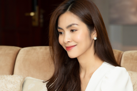 Cùng "ngọc nữ màn ảnh" mix đồ sang chảnh phù hợp cho dịp hè: Đơn giản, trẻ trung mà "ăn điểm"