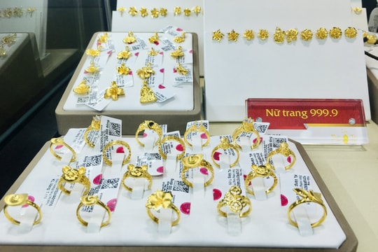 Giá vàng nhẫn hôm nay 3/11: Phú Quý, Bảo Tín Minh Châu tăng nhẹ, Ngọc Thẩm giảm mạnh