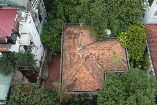 Góc phố hơn 180 mét giữa lòng Thủ đô: Biệt thự Pháp cổ phủ rêu, nơi từng là chốn ở của các bậc danh nhân