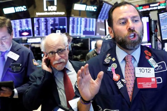 Phố Wall tăng điểm nhưng “mây đen” thương mại có dấu hiệu quay trở lại