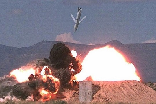 Vũ khí siêu bí mật, siêu tàng hình, bay xa gần 2.000 km, "âm thầm" tấn công quân địch không để lại dấu vết